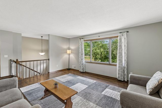 1349 20th Street W, Hastings, MN 55033