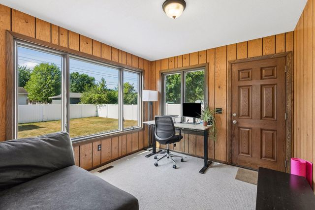 1349 20th Street W, Hastings, MN 55033