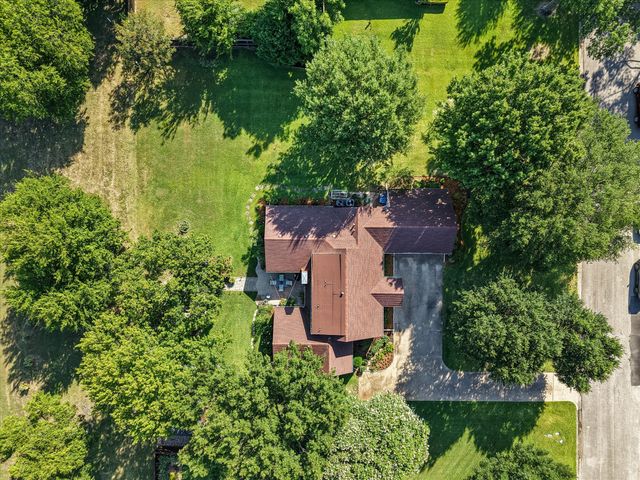 716 Meadow Drive, Corsicana, TX 75110