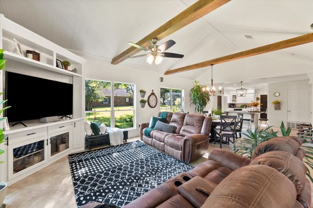 716 Meadow Drive, Corsicana, TX 75110