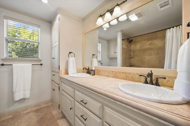 716 Meadow Drive, Corsicana, TX 75110