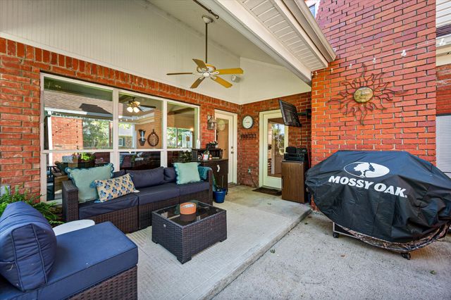 716 Meadow Drive, Corsicana, TX 75110