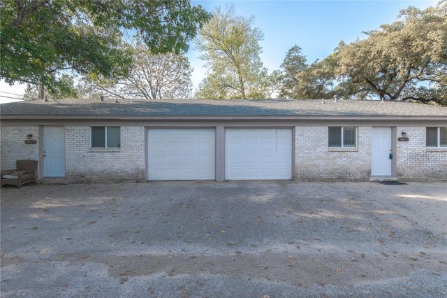 2005 Matthews LN 2, Austin, TX 78745