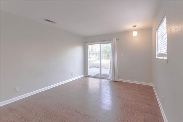 2005 Matthews LN 2, Austin, TX 78745