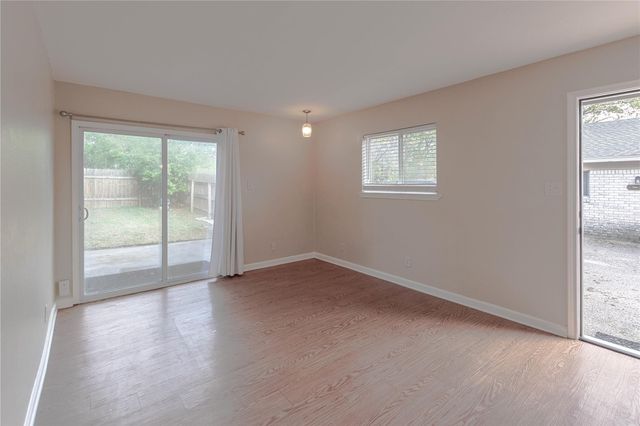 2005 Matthews LN 2, Austin, TX 78745