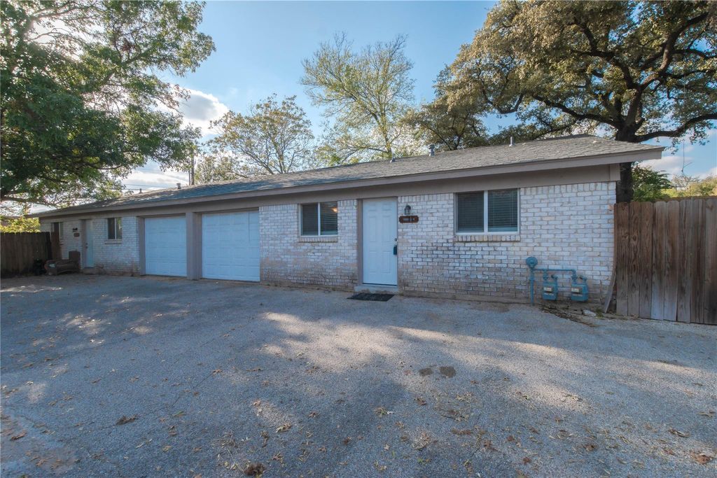 2005 Matthews LN 2, Austin, TX 78745