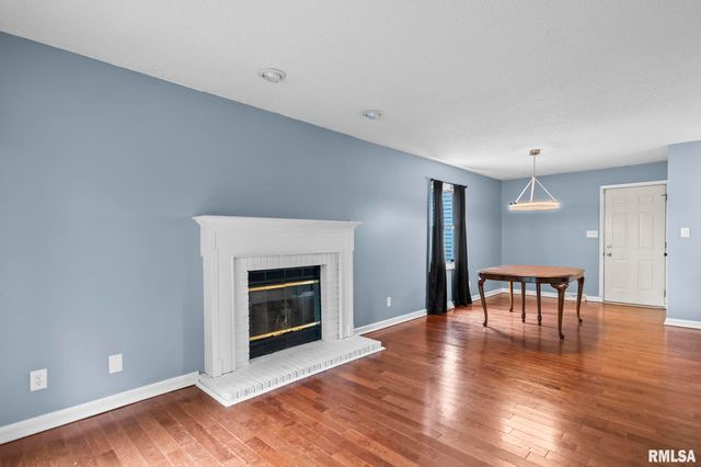 2421 MAYFAIR Road, Springfield, IL 62703