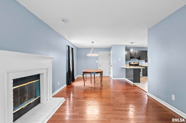 2421 MAYFAIR Road, Springfield, IL 62703