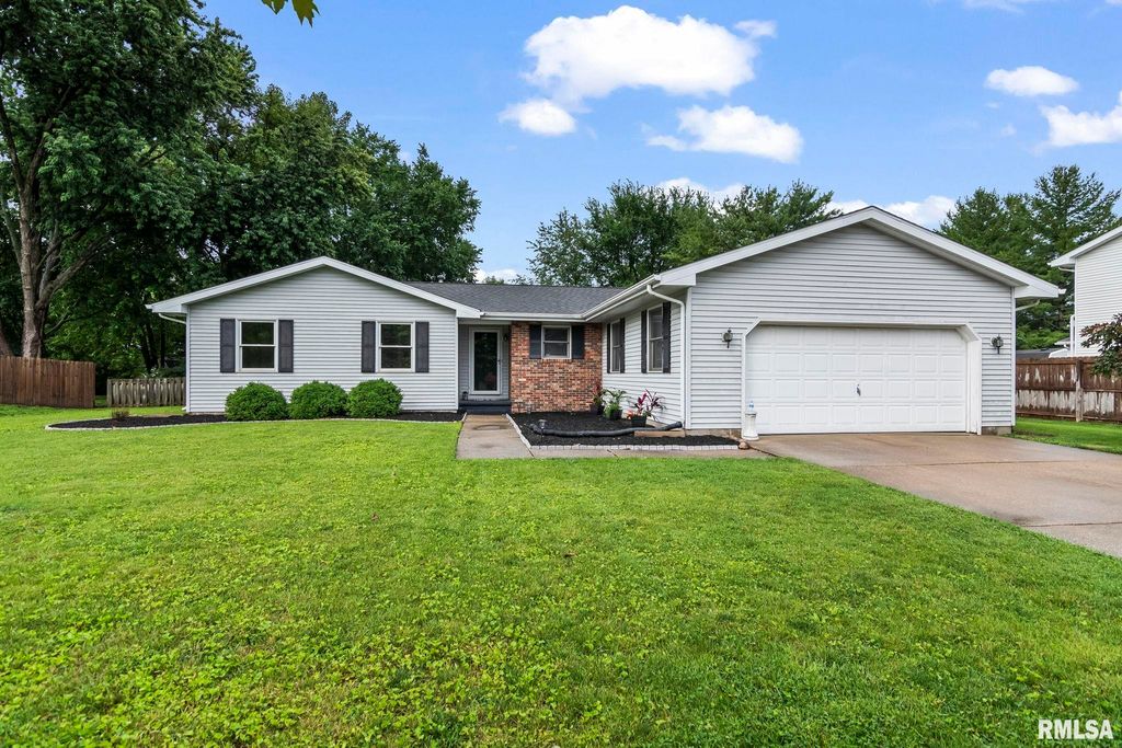 2421 MAYFAIR Road, Springfield, IL 62703