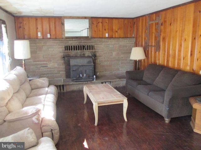 11198 KNOBLEY RD, Keyser, WV 26726