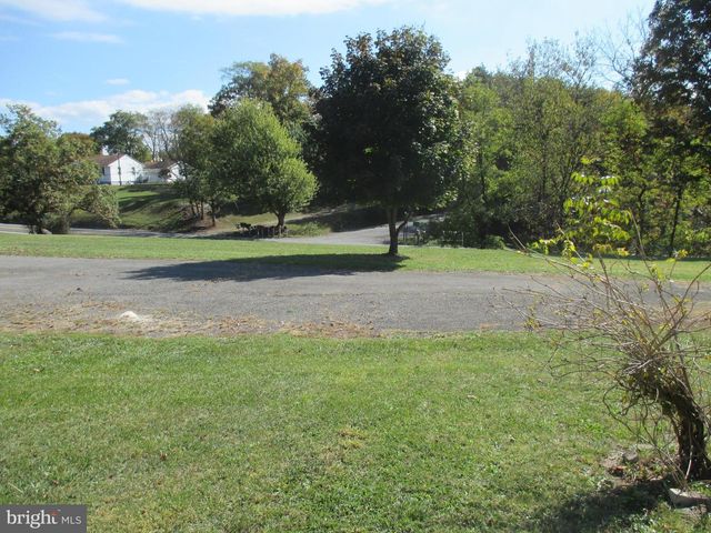 11198 KNOBLEY RD, Keyser, WV 26726