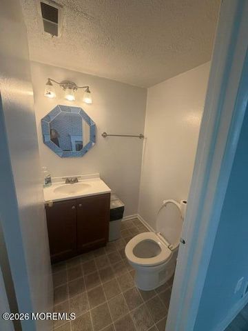 80 Bowline Street, Barnegat, NJ 08005