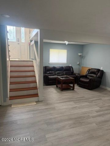 80 Bowline Street, Barnegat, NJ 08005