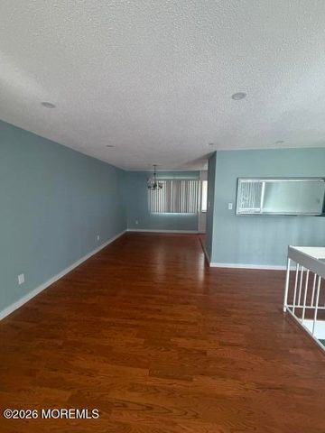 80 Bowline Street, Barnegat, NJ 08005
