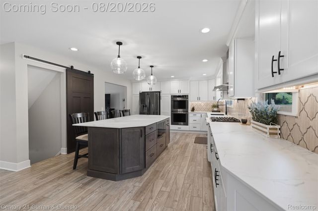 840 Pheasant Woods Drive, Canton Charter Township, MI 48188