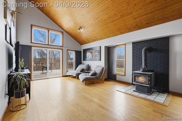 2929 Acorn Lane, Howell, MI 48843