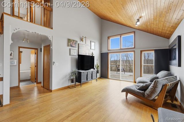 2929 Acorn Lane, Howell, MI 48843