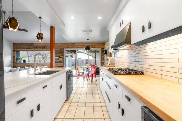 1111 Radam CIR, Austin, TX 78745