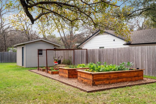 1111 Radam CIR, Austin, TX 78745