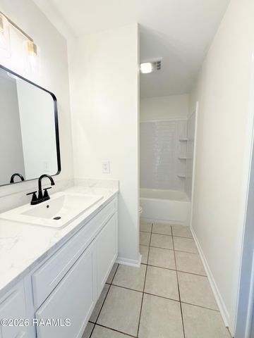 208 Castle Row, Lafayette, LA 70506
