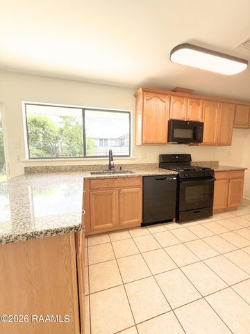 208 Castle Row, Lafayette, LA 70506