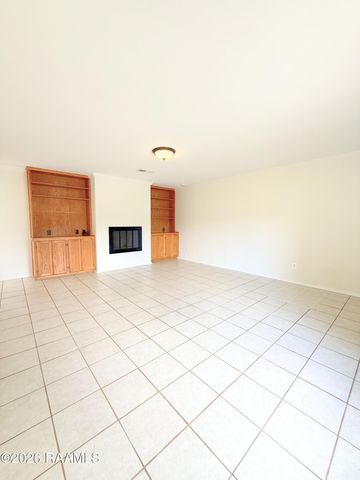 208 Castle Row, Lafayette, LA 70506