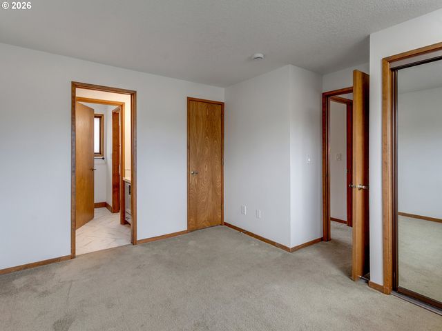 6228 MERIDIAN Cir 7, West Linn, OR 97068