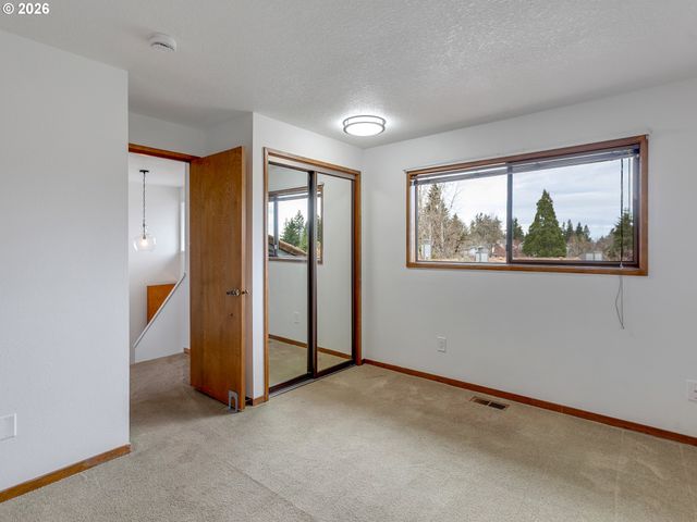 6228 MERIDIAN Cir 7, West Linn, OR 97068