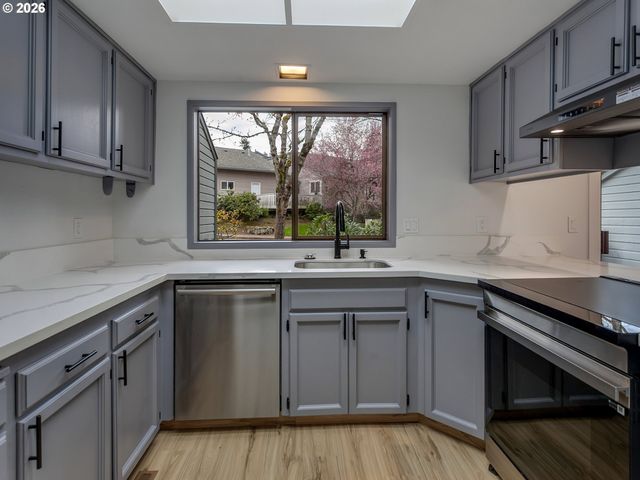 6228 MERIDIAN Cir 7, West Linn, OR 97068