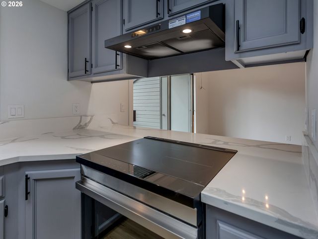 6228 MERIDIAN Cir 7, West Linn, OR 97068