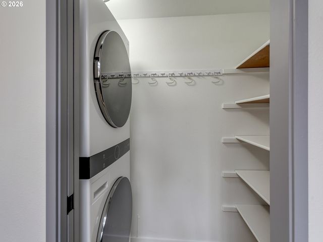 6228 MERIDIAN Cir 7, West Linn, OR 97068