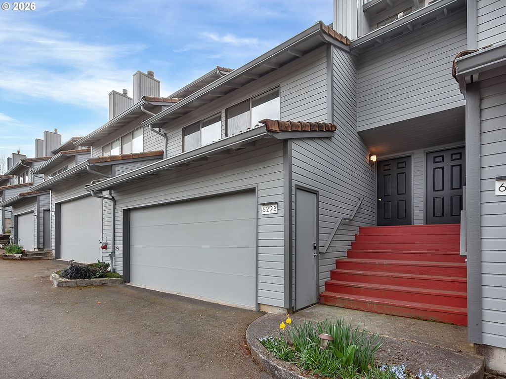 6228 MERIDIAN Cir 7, West Linn, OR 97068