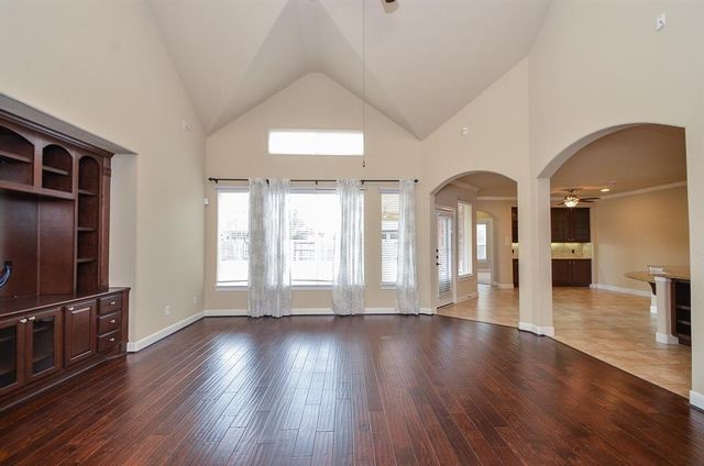 510 Mcallister Avenue, Sugar Land, TX 77479