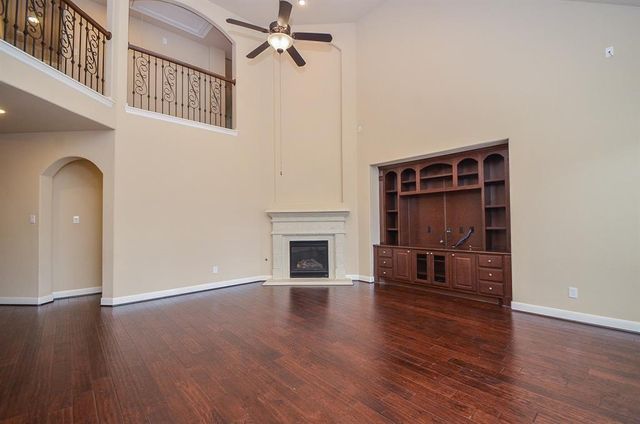 510 Mcallister Avenue, Sugar Land, TX 77479