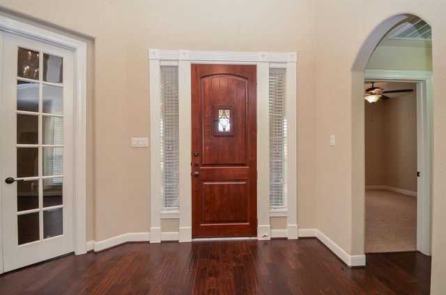 510 Mcallister Avenue, Sugar Land, TX 77479