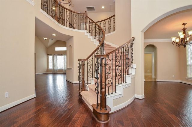 510 Mcallister Avenue, Sugar Land, TX 77479