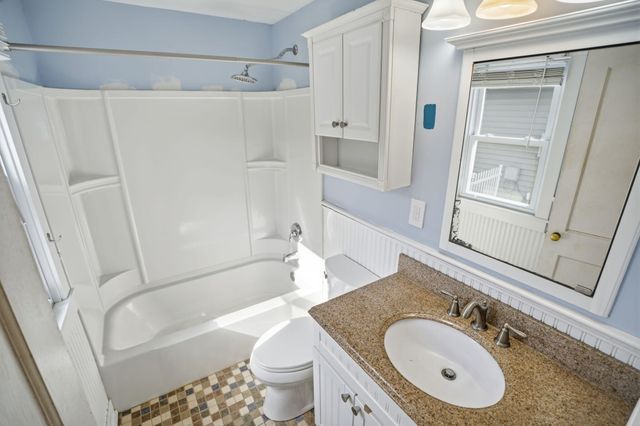 8929 Waruf Avenue, Portage City, MI 49002