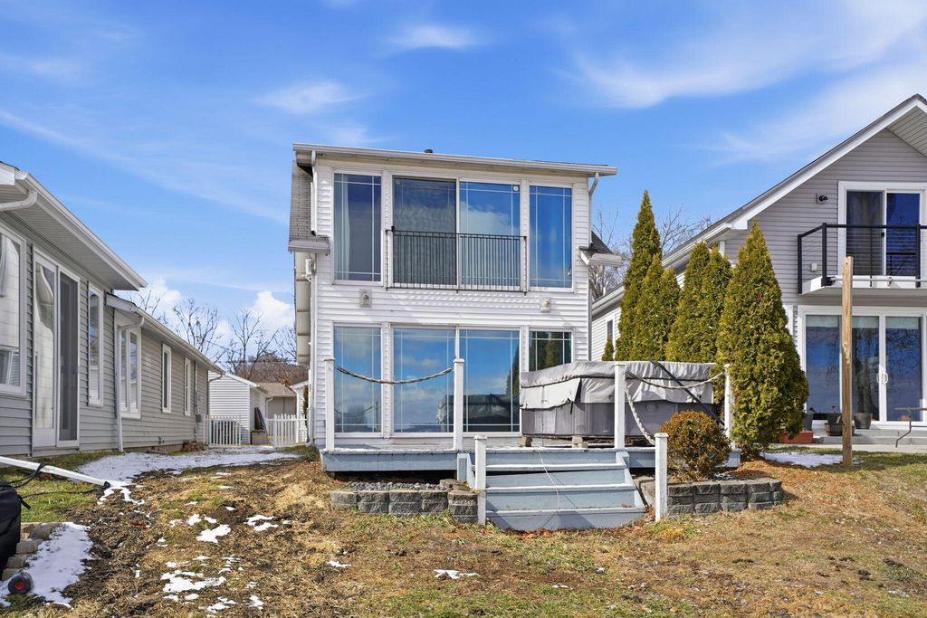 8929 Waruf Avenue, Portage City, MI 49002