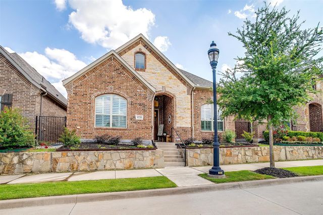 8220 Odell Street, North Richland Hills, TX 76182