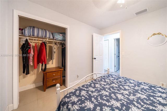 4360 NW 32nd Ct, Lauderdale Lakes, FL 33319