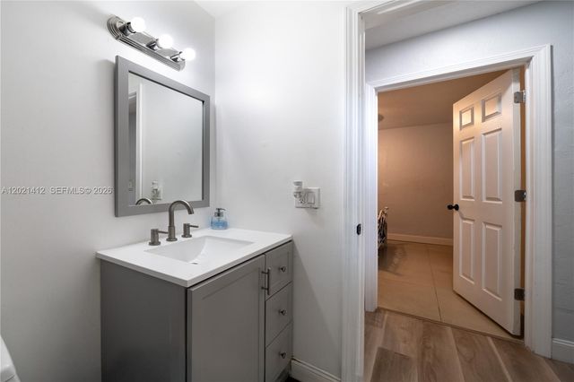 4360 NW 32nd Ct, Lauderdale Lakes, FL 33319