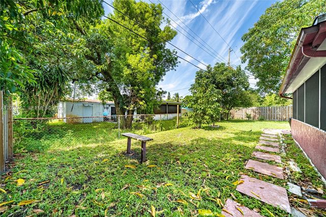 4360 NW 32nd Ct, Lauderdale Lakes, FL 33319