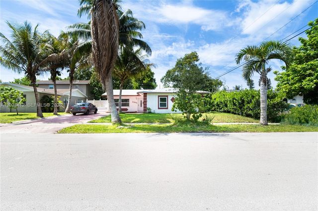 4360 NW 32nd Ct, Lauderdale Lakes, FL 33319