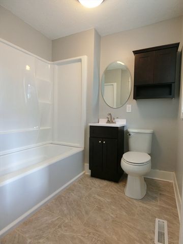 19 Cross Street 1R, Grafton, MA 01560