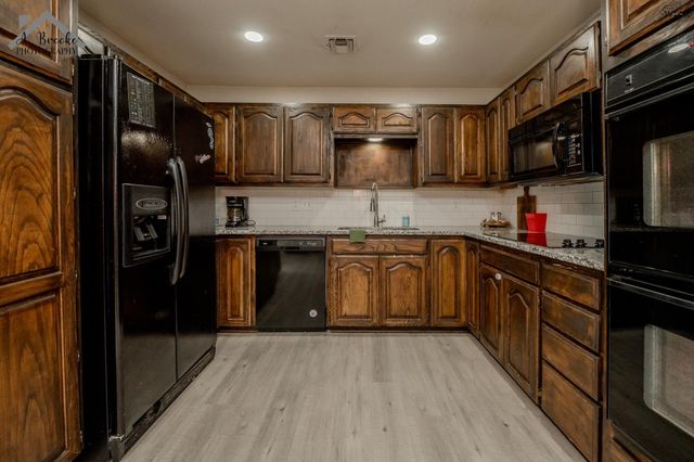 4665 MISTLETOE DRIVE, Wichita Falls, TX 76310
