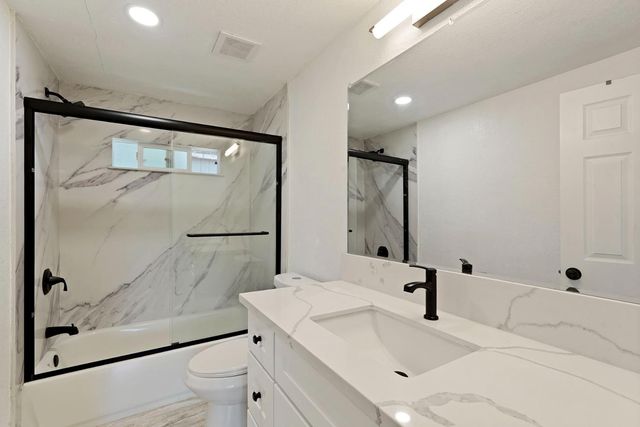 13 River Bend Dr, Lodi, CA 95242