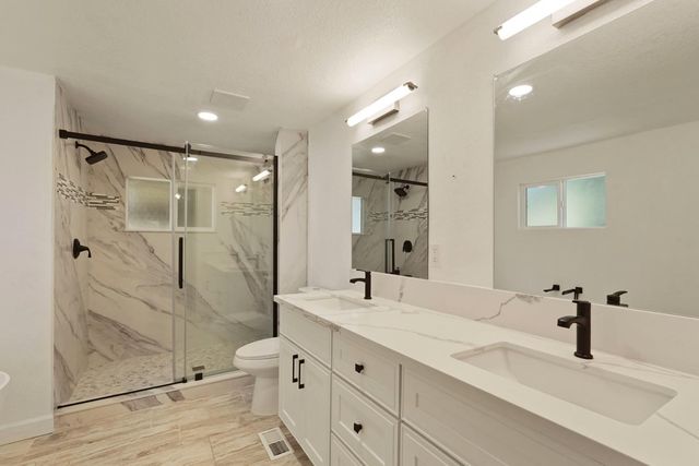 13 River Bend Dr, Lodi, CA 95242