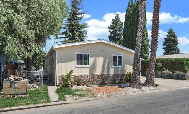 13 River Bend Dr, Lodi, CA 95242