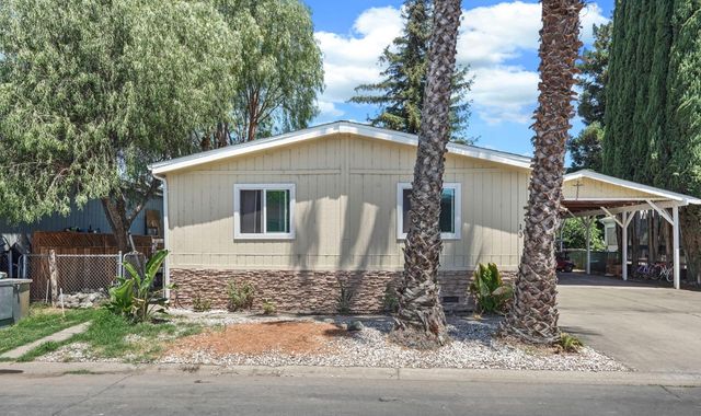 13 River Bend Dr, Lodi, CA 95242