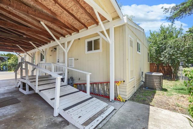 13 River Bend Dr, Lodi, CA 95242